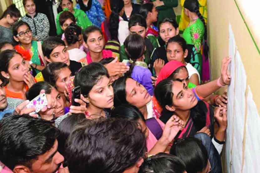 अकरावी प्रवेशाच्या तिढय़ावर प्रवेश क्षमतावाढीचा पर्याय