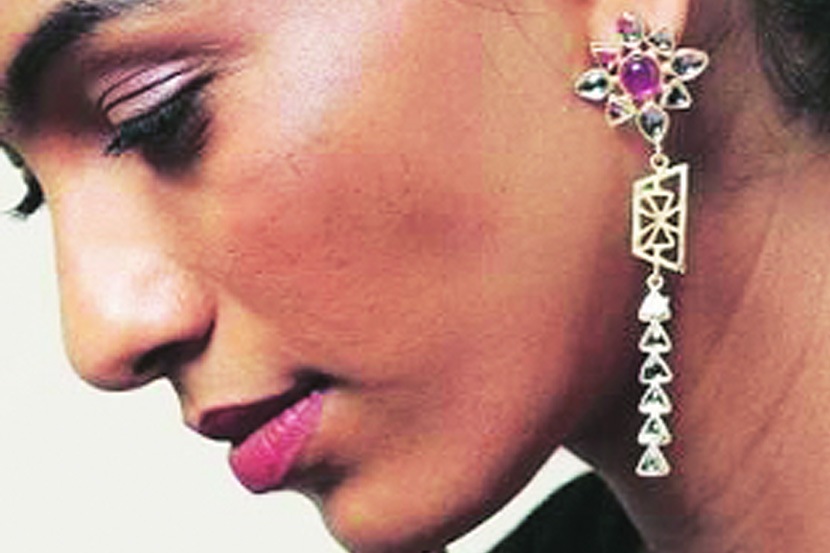 झुमके झुमके