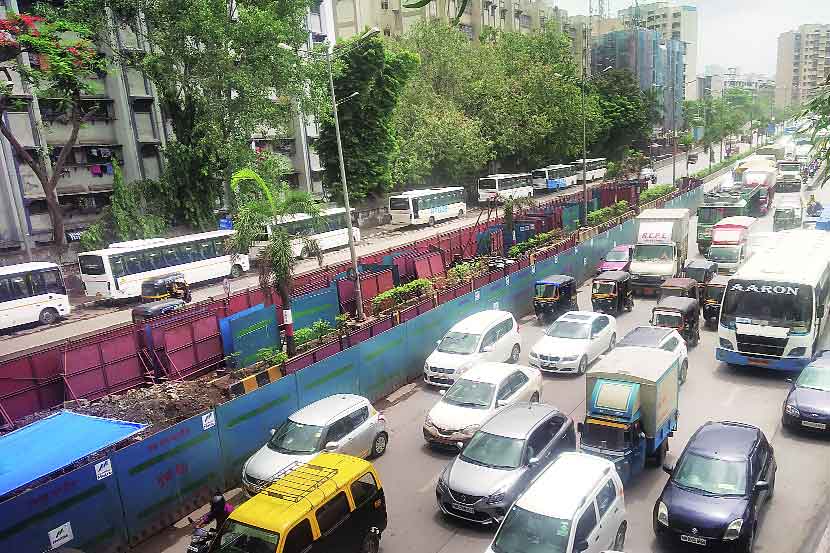 मेट्रोच्या कामामुळे प्रवासाच्या वेळेत वाढ