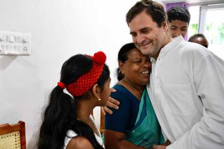 म्हणुन राहुल गांधींनी घेतली निवृत्त नर्स राजम्मांची भेट