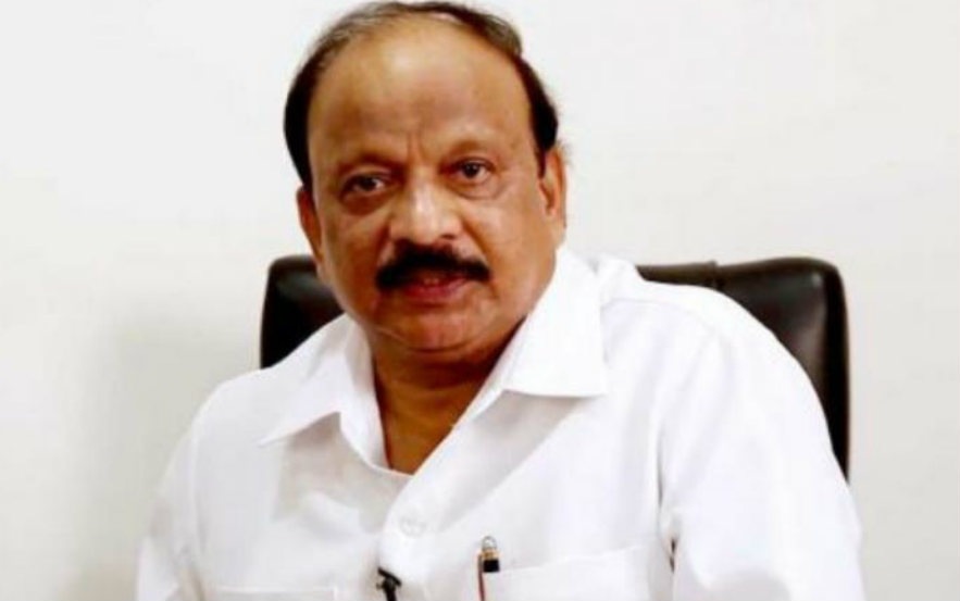 कर्नाटकचे काँग्रेस आमदार आर रोशन बेग यांची हकालपट्टी