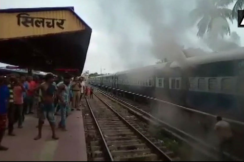 सिलचर-तिरुवनंतपुरम एक्सप्रेसला आग