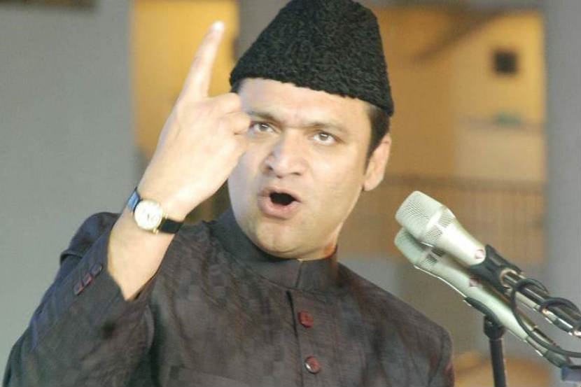 ‘संघवाले आमच्या केसालाही धक्का लावू शकत नाहीत’
