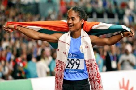 हिमा दासची पुन्हा एकदा ‘सुवर्ण धाव’!, चार दिवसांत दोन सुवर्ण पदाकांवर कोरले नाव हिमा दासची पुन्हा एकदा ‘सुवर्ण धाव’!, चार दिवसांत दोन सुवर्ण पदाकांवर कोरले नाव