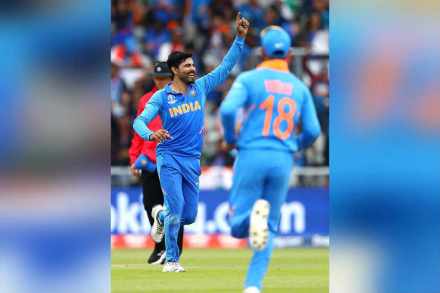 World Cup 2019 : असाच पाठींबा देत रहा, शेवटच्या श्वासापर्यंत लढेन – रविंद्र जाडेजा World Cup 2019 : असाच पाठींबा देत रहा, शेवटच्या श्वासापर्यंत लढेन – रविंद्र जाडेजा