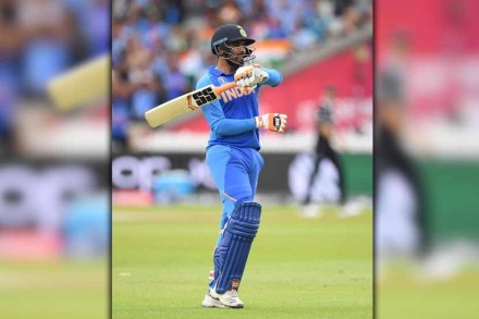 World Cup 2019 : ‘सर जाडेजा’ चमकले ! उपांत्य फेरीच्या सामन्यात विक्रमी कामगिरीची नोंद World Cup 2019 : ‘सर जाडेजा’ चमकले ! उपांत्य फेरीच्या सामन्यात विक्रमी कामगिरीची नोंद