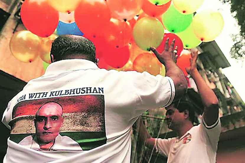 विश्वाचे वृत्तरंग: विजयाचे दावे-प्रतिदावे