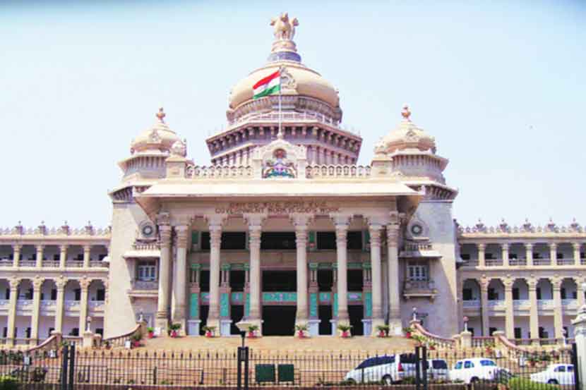 कर्नाटक विधानसभाध्यक्षांवर अविश्वास?