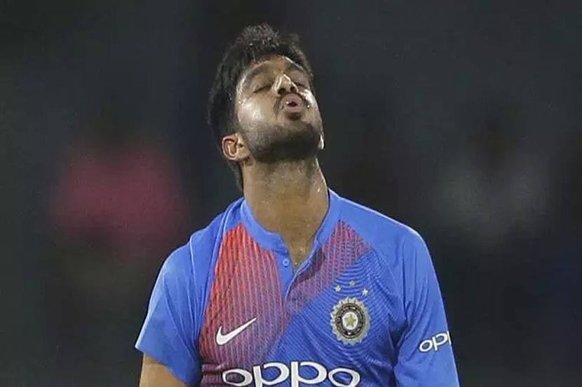 WC 2019: भारतीय संघाला अजून एक धक्का, विजय शंकर संघातून बाहेर