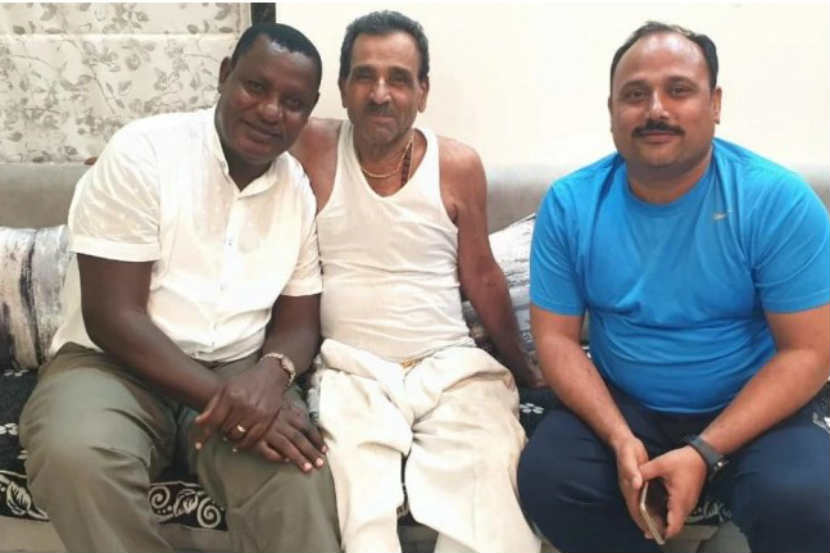औरंगाबाद : केनियाचे खासदार रिचर्ड टोंगी आणि काशीनाथ गवळी यांची भेट झाली.
