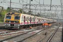 मध्य आणि हार्बर मार्गावर मेगाब्लॉक, लोकल २० मिनिटे उशीराने