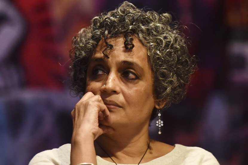 भाजपामुळे देशाची अवस्था लाजिरवाणी : अरुंधती रॉय