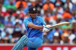 धोनीला सातव्या क्रमांकावर पाठवण्याचा निर्णय मी एकट्याने घेतला नव्हता !