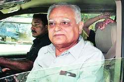 घरकुल घोटाळा प्रकरण : सुरेशदादा जैन यांना तात्पुरता जामीन मंजूर