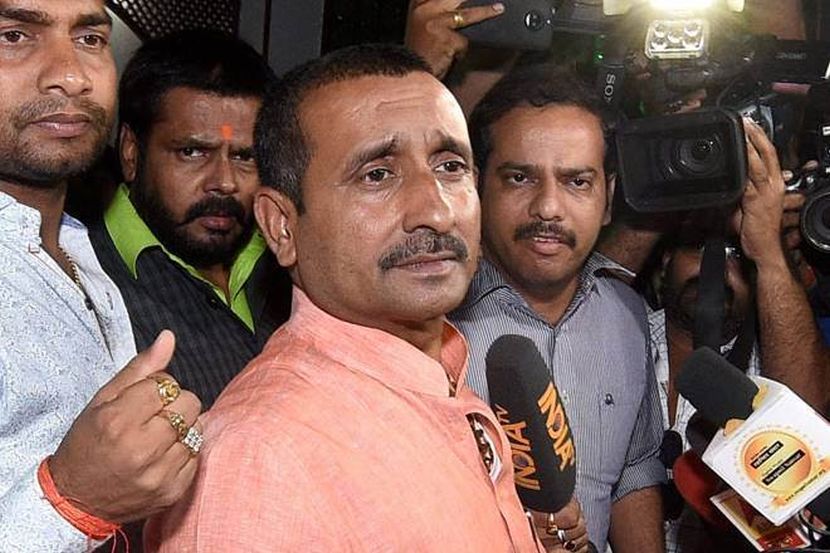 उन्नाव प्रकरणातील आमदाराचे शस्त्र परवाने रद्द