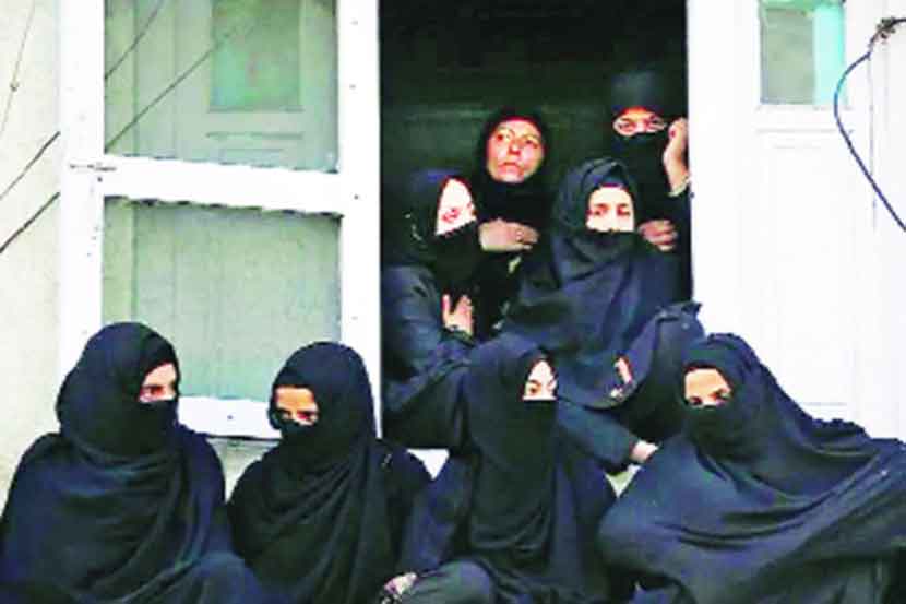 तिहेरी तलाकबंदीचे राजकारण