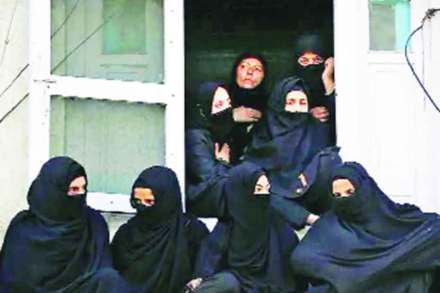 तिहेरी तलाकबंदीचे राजकारण