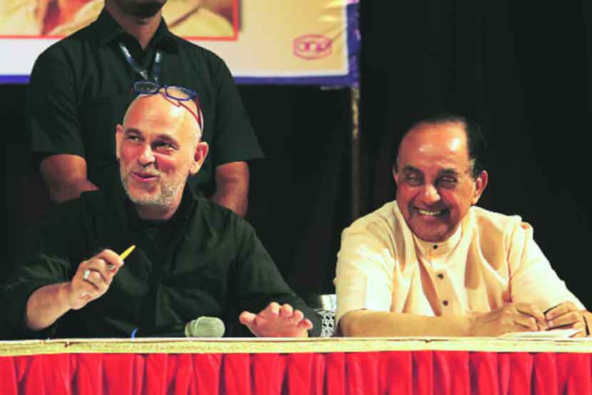 ‘झायोनिझम आणि हिंदुत्वाच्या संदर्भात राष्ट्र संकल्पना’ या विषयावर चर्चासत्रात खासदार सुब्रमण्यम स्वामी व डॉ. गाडी ताओब सहभागी झाले होते. (छाया- गणेश शिर्सेकर)