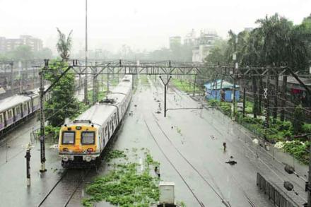 पावसामुळे वसई-विरार शहरात हाहाकार