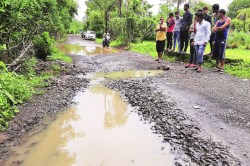 प्रादेशिक जिल्हा मार्गाची दैन्यावस्था