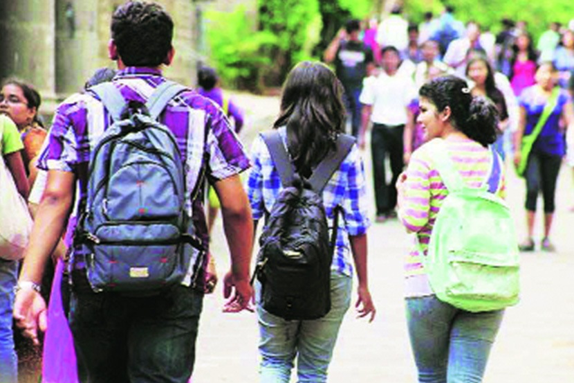 अभियांत्रिकीच्या ६२ हजार जागा रिक्त!