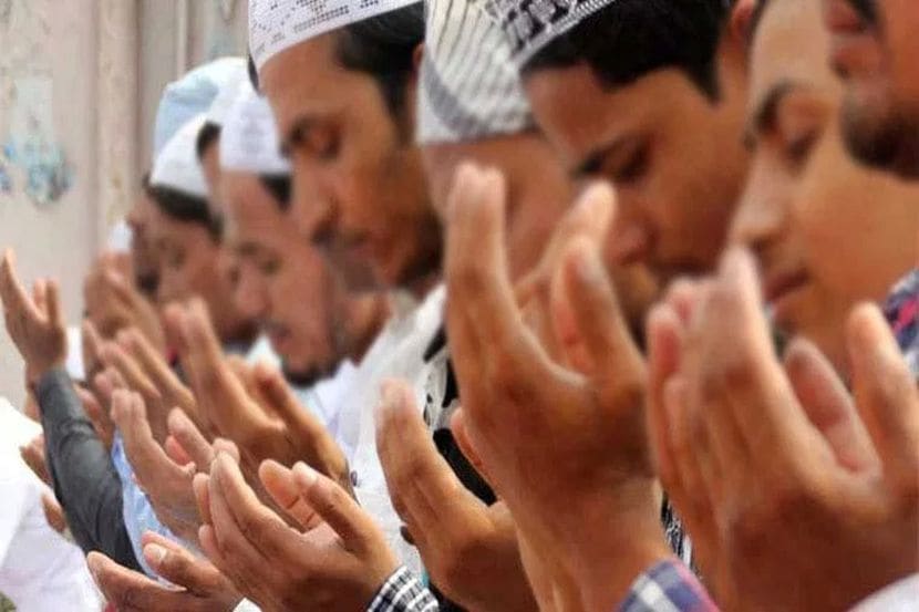 Ayodhya Case: “रस्त्यावर नमाज पढल्यानं तो मुस्लिमांच्या मालकीचा होत नाही”