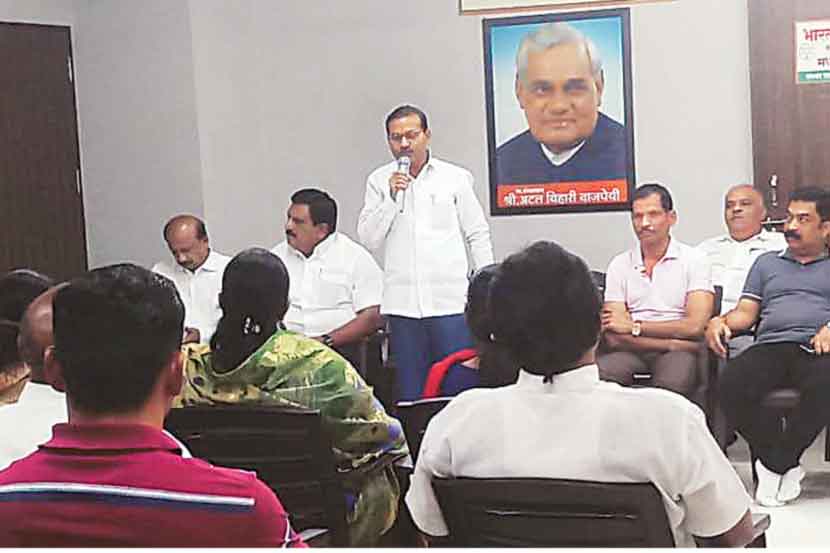 पिंपरी शहर भाजपमध्ये सध्या बदलाचे वारे असल्याने विविध पदांसाठी इच्छुकांच्या मोर्चेबांधणीला वेग आला आहे.