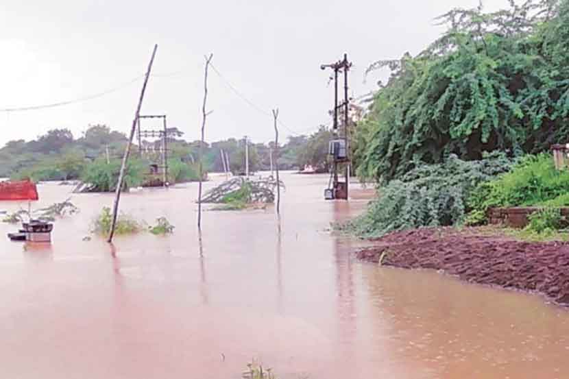 तेरा गावांचा वीजपुरवठा खंडित