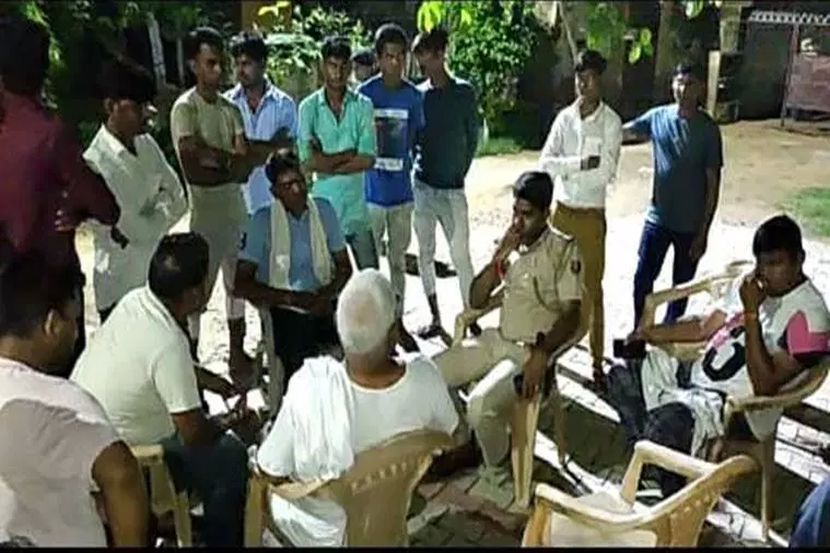 मॉब लिंचिंगमध्ये हत्या झालेल्या दलित तरुणाच्या अंध वडिलांची आत्महत्या