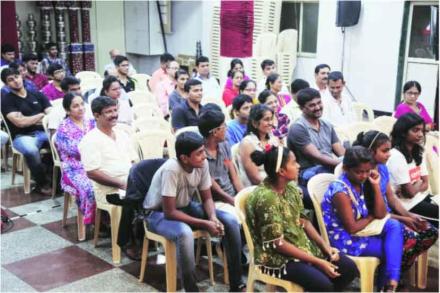 आंतरिक परीक्षा गुणांसाठी विद्यार्थिनींची पिळवणूक