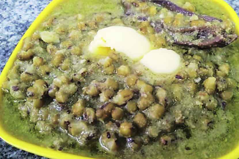 वसईचा खाद्यठेवा : गरमागरम मोळे मूग अन् वरून तुपाची धार