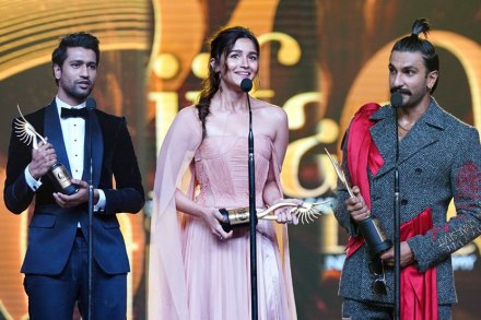 IIFA Awards 2019 : आयफा पुरस्कारावर यांनी कोरलं नाव!