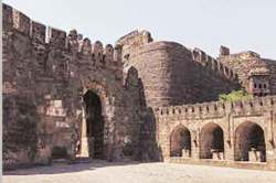 गड किल्ल्यांवर रिसॉर्ट उभारायला निघालेल्या सरकारला दुर्गप्रेमीचं खुलं पत्र