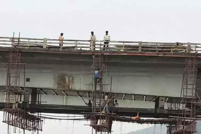 वाढीवसाठी अखेर पादचारी पूल