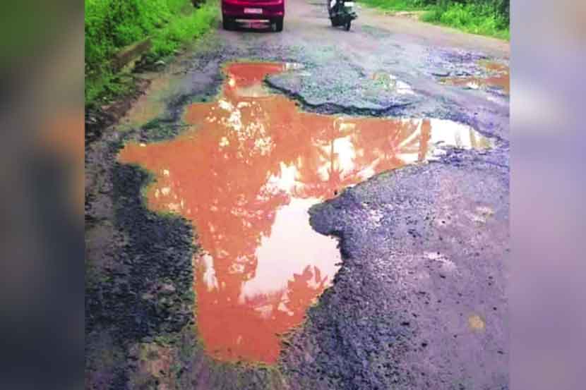 जीपीएसवरून आपण नक्की कुठे आहोत, हे गूगल सांगू शकतं. मग खड्डय़ांची माहिती गूगलद्वारे मिळाली तर किती बरं होईल!