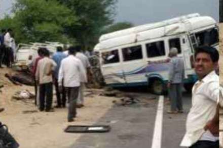 राजस्थान : जोधपुरमध्ये भीषण अपघात १३ जणांचा मृत्यू , १० जण जखमी