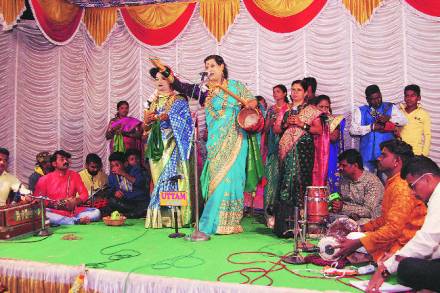 देवीच्या नावाखाली केसांच्या जटा ठेवणे, मुलांना देवीला सोडणे या प्रथांचा लोक पुनर्विचार करू लागले आहेत.