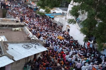 ( खुनी गणपतीच्या विसर्जन मिरवणुकीचे संग्रहित छायाचित्र) ( खुनी गणपतीच्या विसर्जन मिरवणुकीचे संग्रहित छायाचित्र)