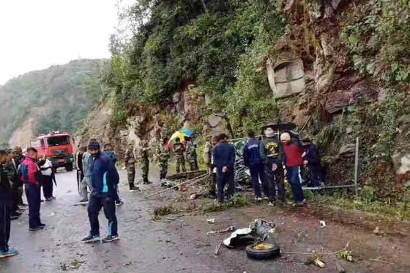 भूतानमध्ये चीता हेलिकॉप्टर कोसळलं, भारतीय लष्कराच्या वैमानिकाचा वाढदिवशी मृत्यू