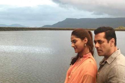 salman with saiee