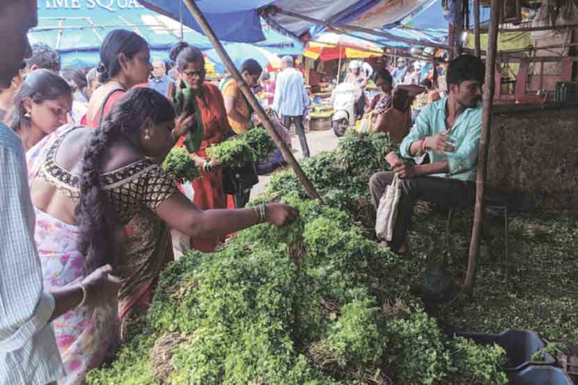 पितृपक्षातही भाज्या महागच