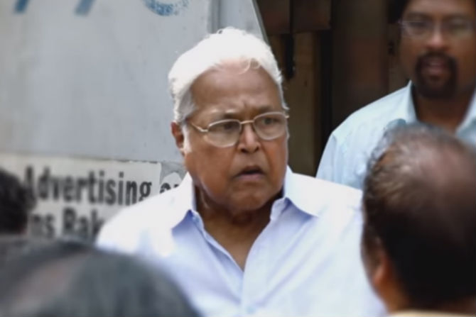 मध्य रेल्वेकडून विजू खोटे यांना अनोखी श्रद्धांजली, पाहा व्हिडीओ