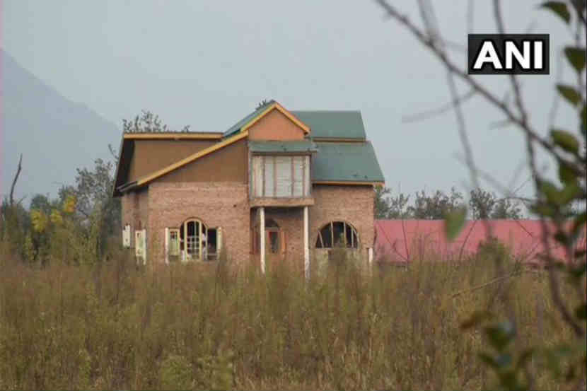 काश्मीरमधील अवंतीपोरात तीन दहशतवाद्यांचा खात्मा