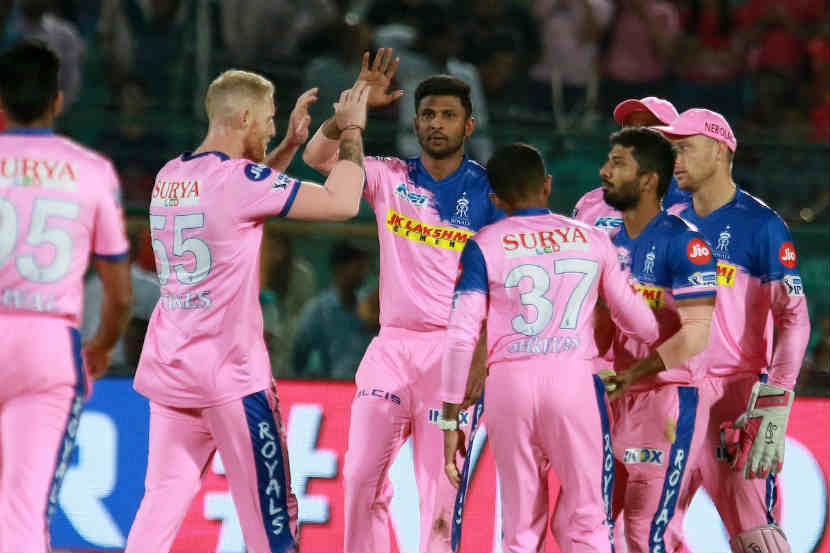 IPL : राजस्थान रॉयल्स नवीन प्रशिक्षकाच्या शोधात, ‘हा’ माजी खेळाडू शर्यतीत IPL : राजस्थान रॉयल्स नवीन प्रशिक्षकाच्या शोधात, ‘हा’ माजी खेळाडू शर्यतीत