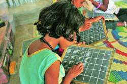 शिक्षण सर्वासाठी : वाचनाचाही सराव हवा