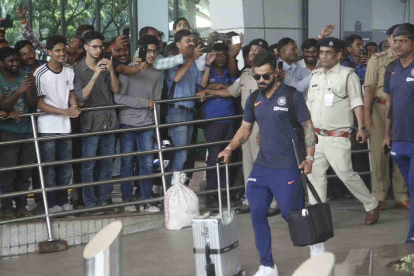 दुसऱ्या कसोटीसाठी टीम इंडिया पुण्यात दाखल
