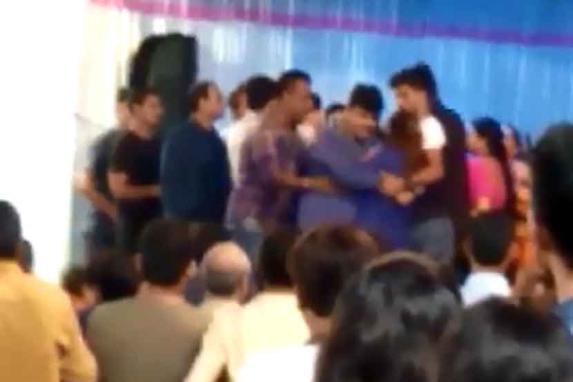 मिरा -भाईंदर मधील भाजप नगरसेवकांमध्ये चक्क हाणामारी