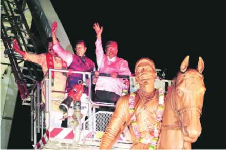 दोन मंत्र्यांसह हर्षवर्धन पाटीलही पराभूत