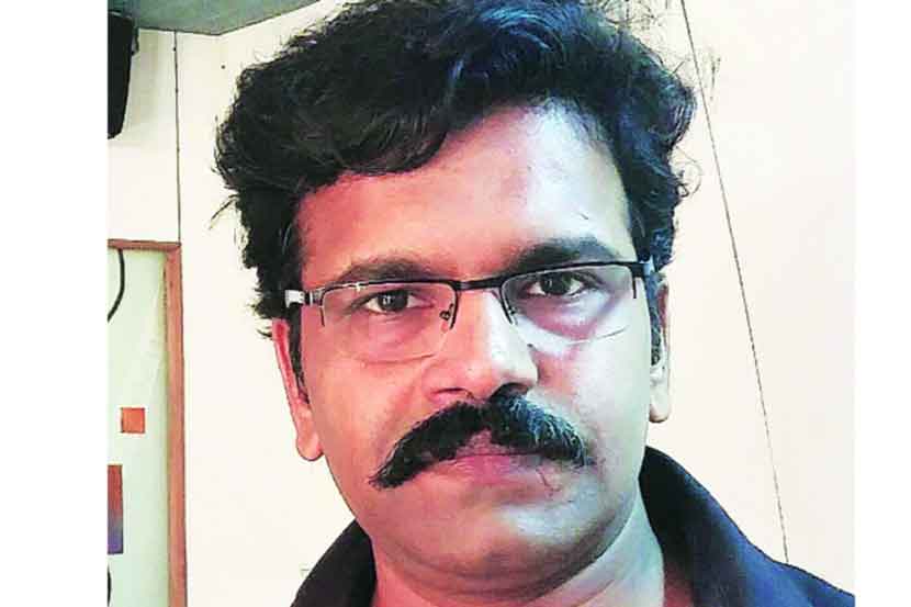 रोज देशप्रेम व्यक्त करून समस्या संपणार नाहीत