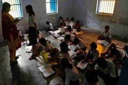 वीज तोडली : मतदान केंद्र असणाऱ्या साडेतीनशे शाळा अंधारात
